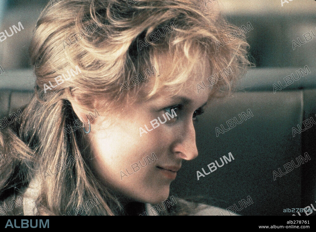 MERYL STREEP en ENAMORARSE, 1984 (FALLING IN LOVE), dirigida por ULU GROSBARD. Copyright PARAMOUNT PICTURES.