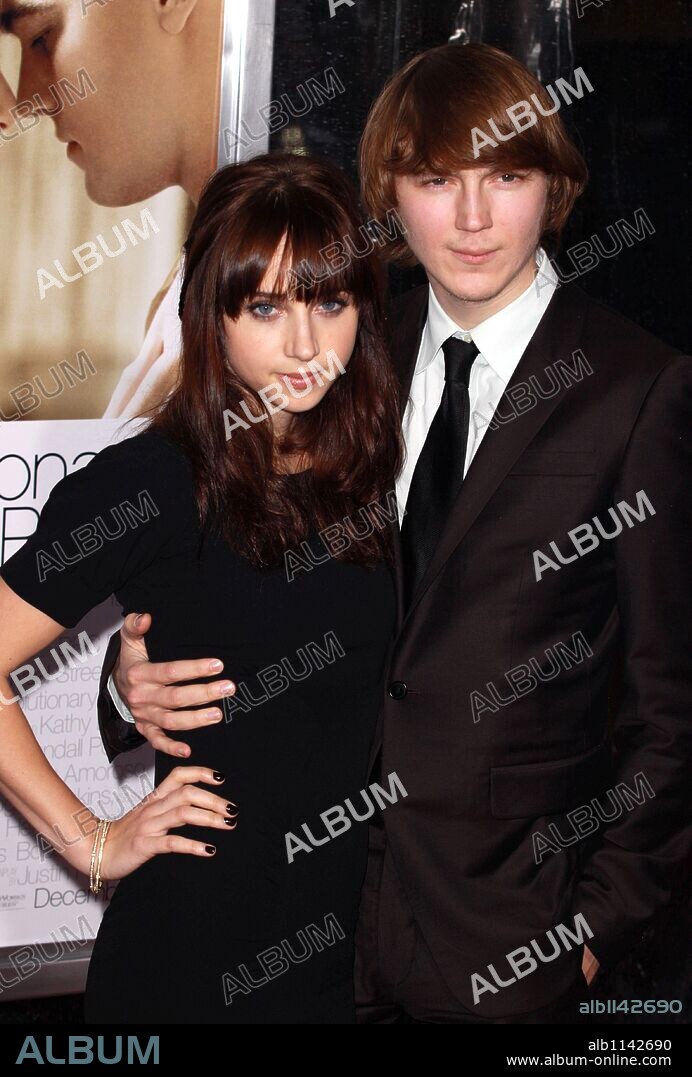 Dec 15, 2008 - Los Angeles, California, USA - ZOE KAZAN & PAUL DANO at the 'Revolutionary Road' Los Angeles Premiere held at the Mann Village theatre. 15/12/2008