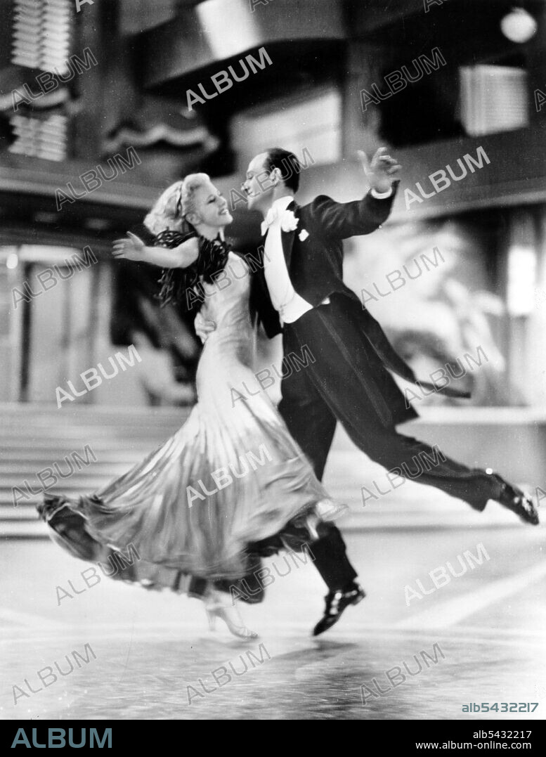 FRED ASTAIRE and GINGER ROGERS in THE GAY DIVORCEE, 1934, directed by MARK SANDRICH. Copyright RKO.