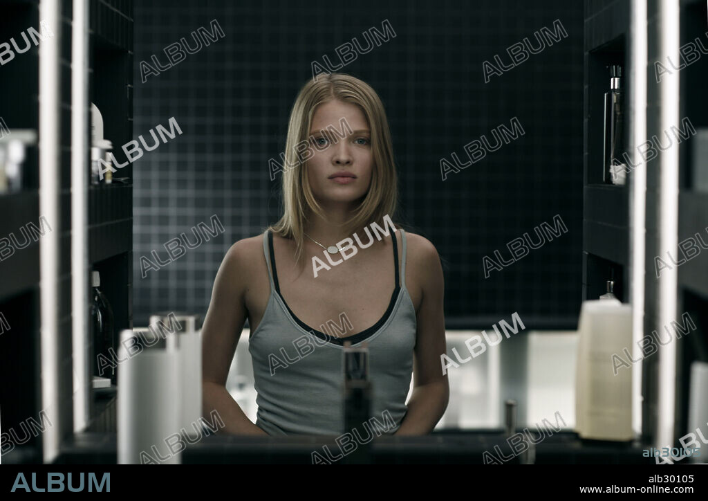 MELANIE THIERRY en CHRYSALIS, 2007, dirigida por JULIEN LECLERCQ. Copyright LES FILMS DU DAUPHIN/SOCIETE DES ETABLISSEMENTS L GAUMONT.
