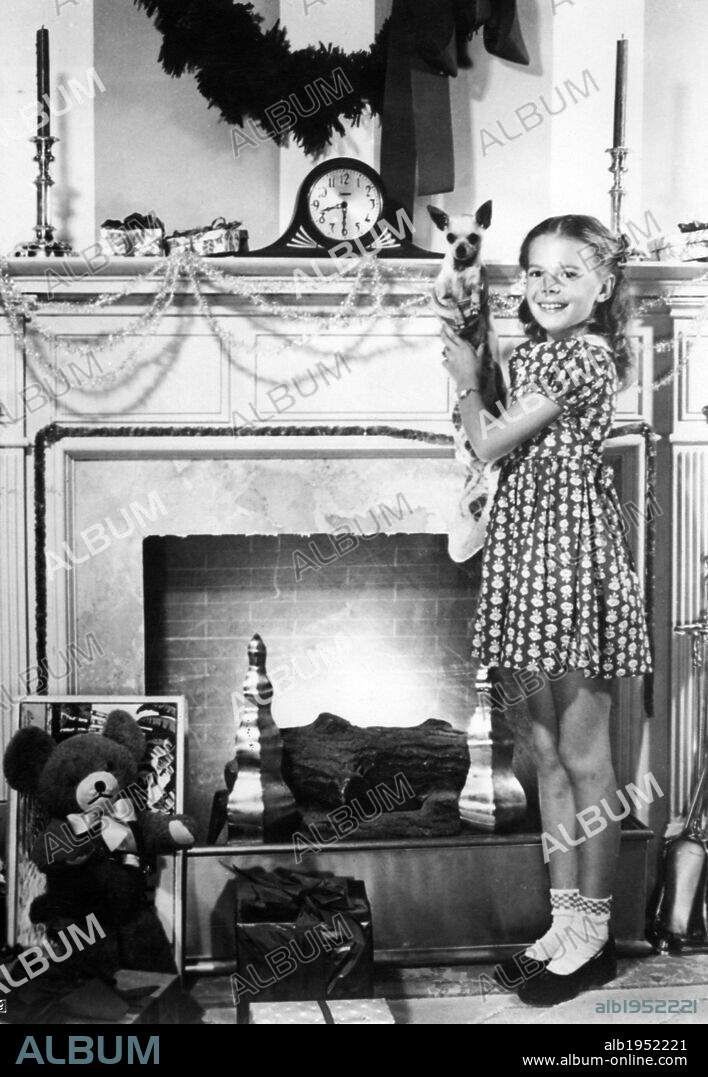 NATALIE WOOD in MIRACLE ON 34TH STREET, 1947, directed by GEORGE SEATON. Copyright 20TH CENTURY FOX.