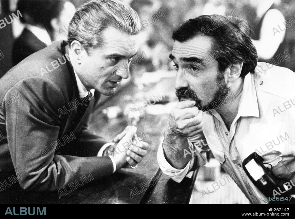 MARTIN SCORSESE and ROBERT DE NIRO in GOODFELLAS, 1990, directed by MARTIN SCORSESE. Copyright WARNER BROS.