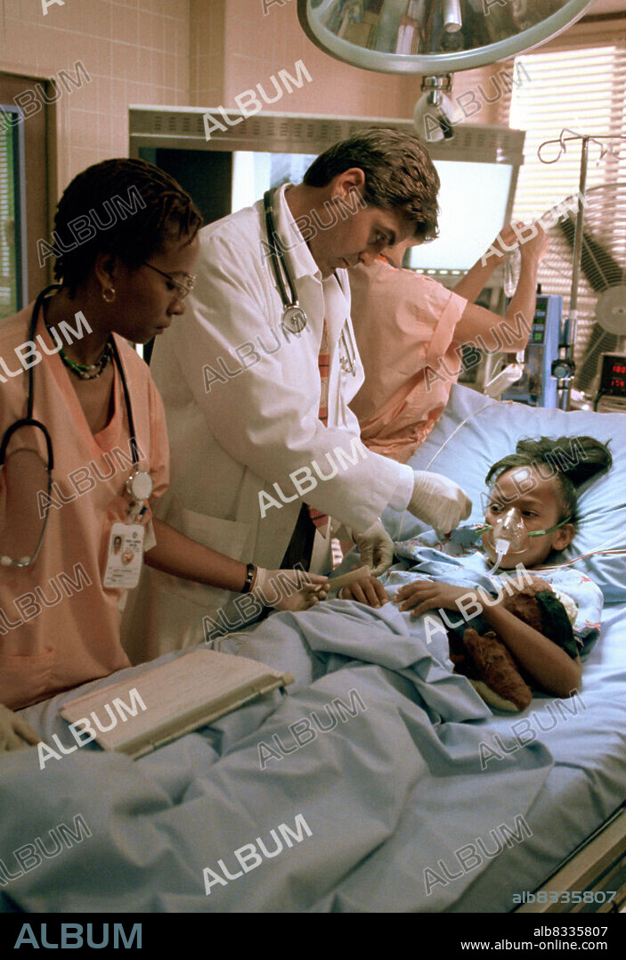 GEORGE CLOONEY in EMERGENCY ROOM - DIE NOTAUFNAHME, 1994 (ER), unter der Regie von CHRISTOPHER CHULACK, JONATHAN KAPLAN, LESLIE LINKA GLATTER und RICHARD THORPE. Copyright WARNER BROS TV/AMBLIN TV.
