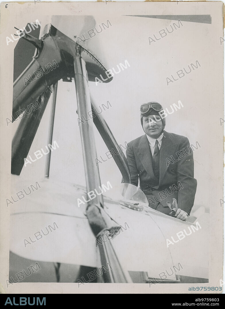 Getafe (Madrid), 01/31/1923. Juan de la Cierva at the Getafe airfield testing the autogyro.