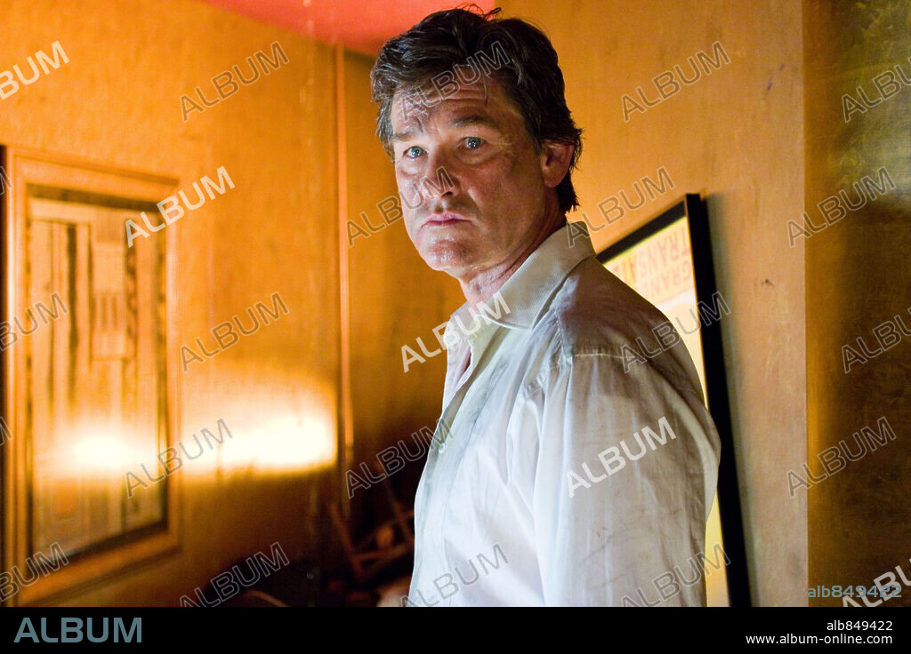KURT RUSSELL in POSEIDON, 2006, unter der Regie von WOLFGANG PETERSEN. Copyright WARNER BROS. / BARIUS, CLAUDETTE.
