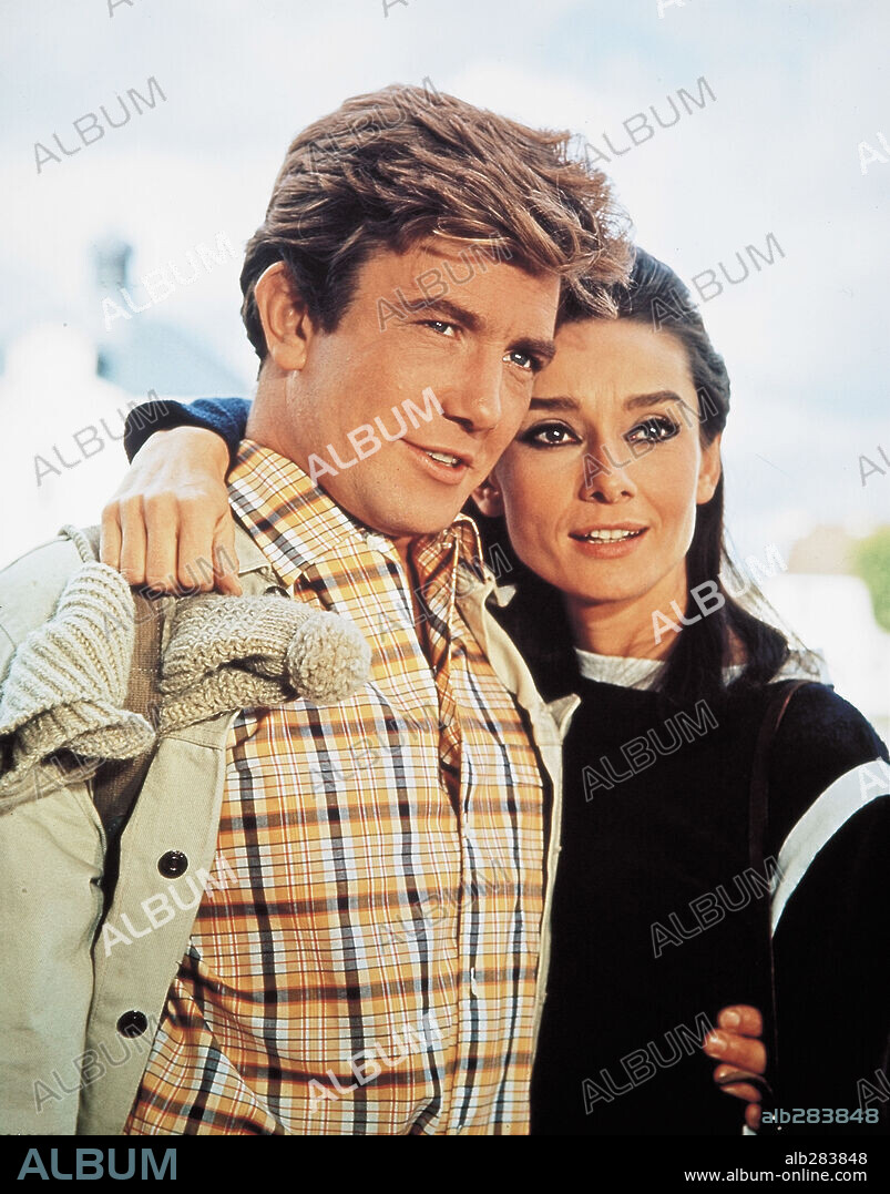 ALBERT FINNEY y AUDREY HEPBURN en DOS EN LA CARRETERA, 1967 (TWO FOR THE ROAD), dirigida por STANLEY DONEN. Copyright 20TH CENTURY FOX.