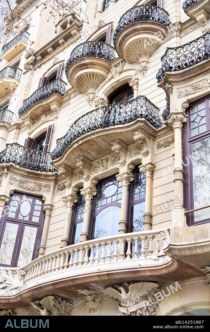 Casa Lleó Morera, by architect Lluís Domènech i Montaner, Barcelona, Catalonia, Spain, Europe.
