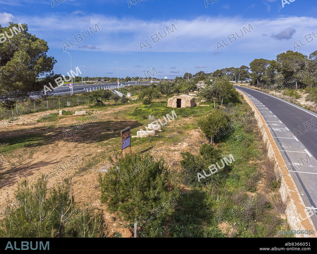 Cas Rubins, Punt d'interpretació del Patrimoni, Mallorca, Balearic Islands, Spain.