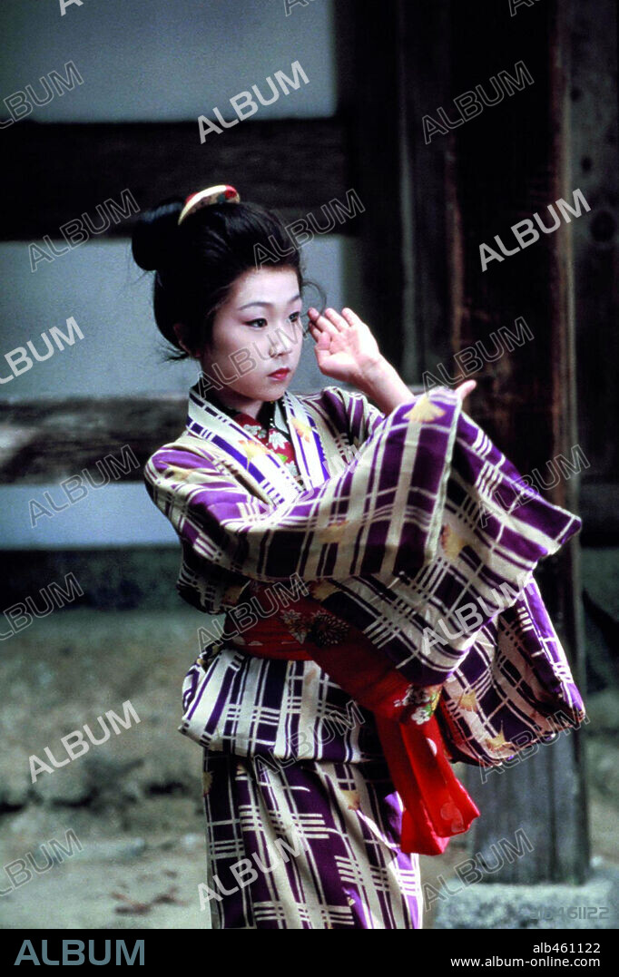 ZATOICHI, 2003, dirigida por TAKESHI KITANO. Copyright MIRAMAX.