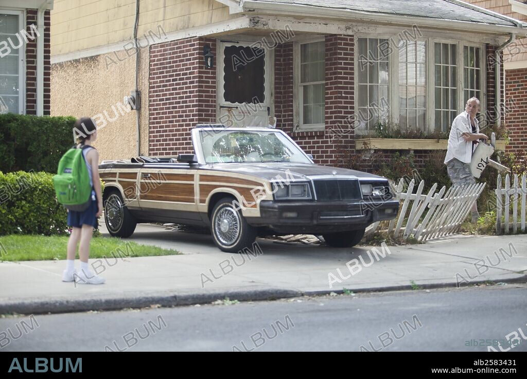 BILL MURRAY and JAEDEN LIEBERHER in ST. VINCENT, 2014, directed by THEODORE MELFI. Copyright CHERNIN ENTERTAINMENT.