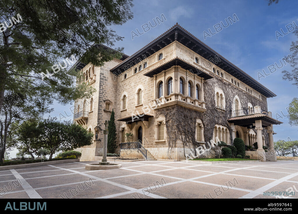 Marivent Palace, summer residence of the Spanish royal family, Cala Mayor, Palma, Majorca, Balearic Islands, Spain.