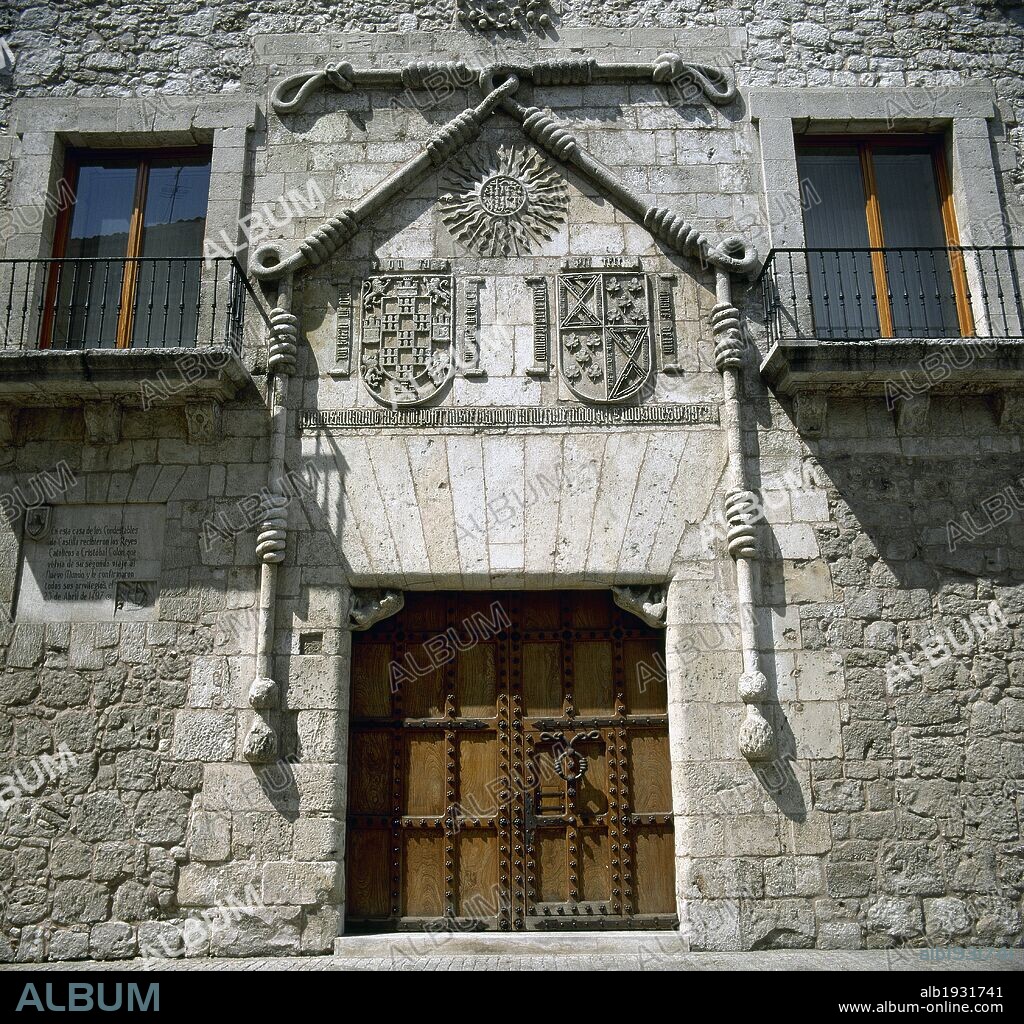 Spain. Burgos. The Cordon's House. Palace of the Constables of Castile. 15th century. Built bay Juan de Colonia (1410-1481) and Simon de Colonia (1451-1511). Balcony of facade. Great Franciscan stone cord.