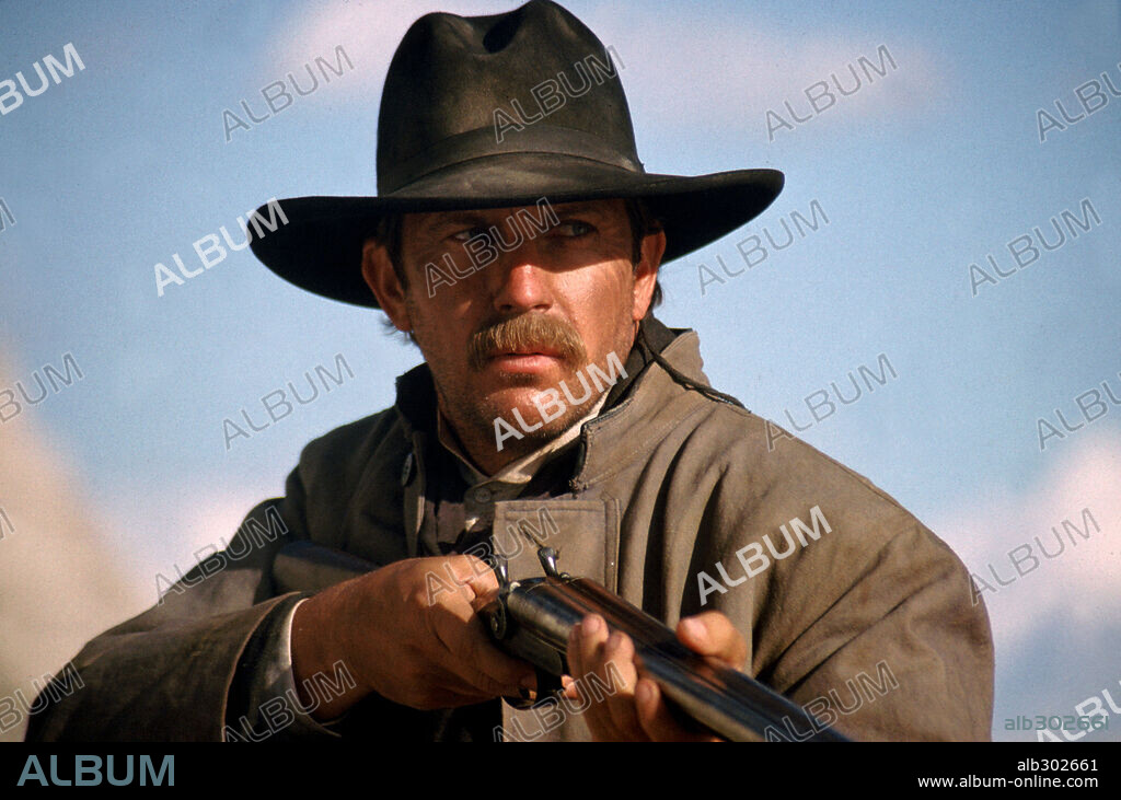 KEVIN COSTNER en WYATT EARP, 1994, dirigida por LAWRENCE KASDAN. Copyright WARNER BROTHERS.