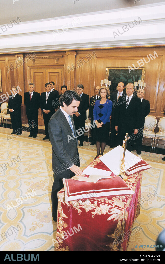Madrid, 05/05/1996. Jose Maria Aznar en el Palacio de la Zarzuela en la jura de su cargo como presidente del Gobierno.