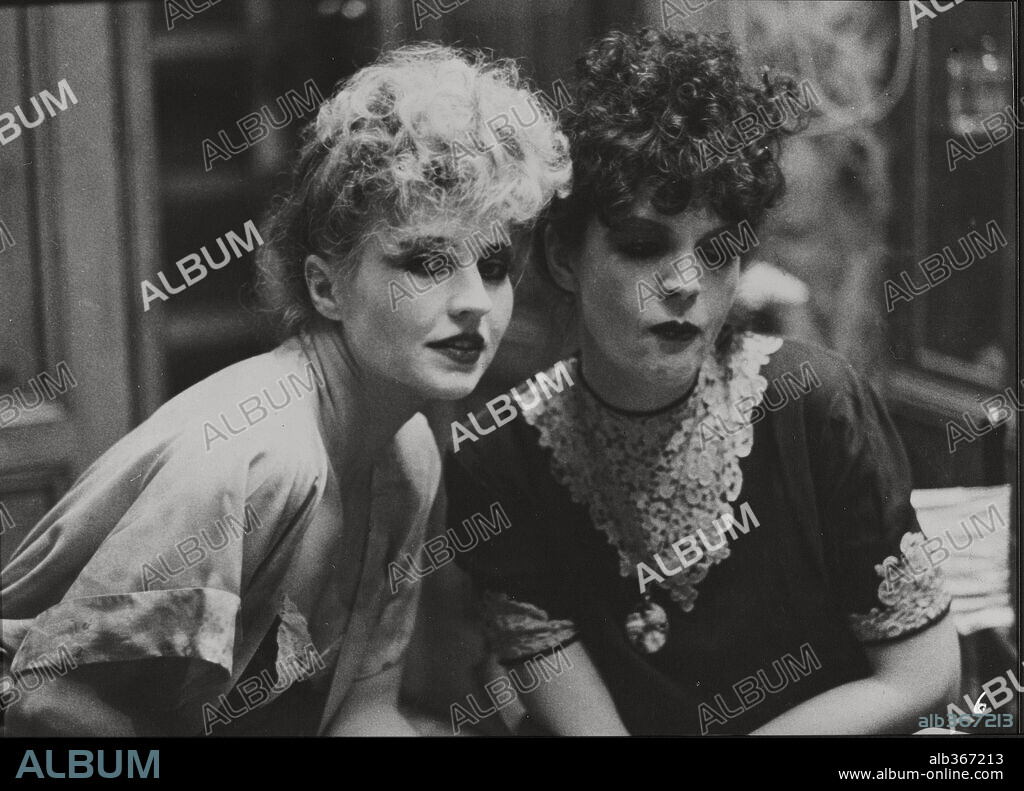 ELISABETH TRISSENAR und HANNA SCHYGULLA in DIE EHE DER MARIA BRAUN, 1979, unter der Regie von RAINER WERNER FASSBINDER.