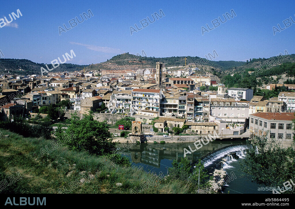 Sallent, pueblo, vista general, río Llobregat.