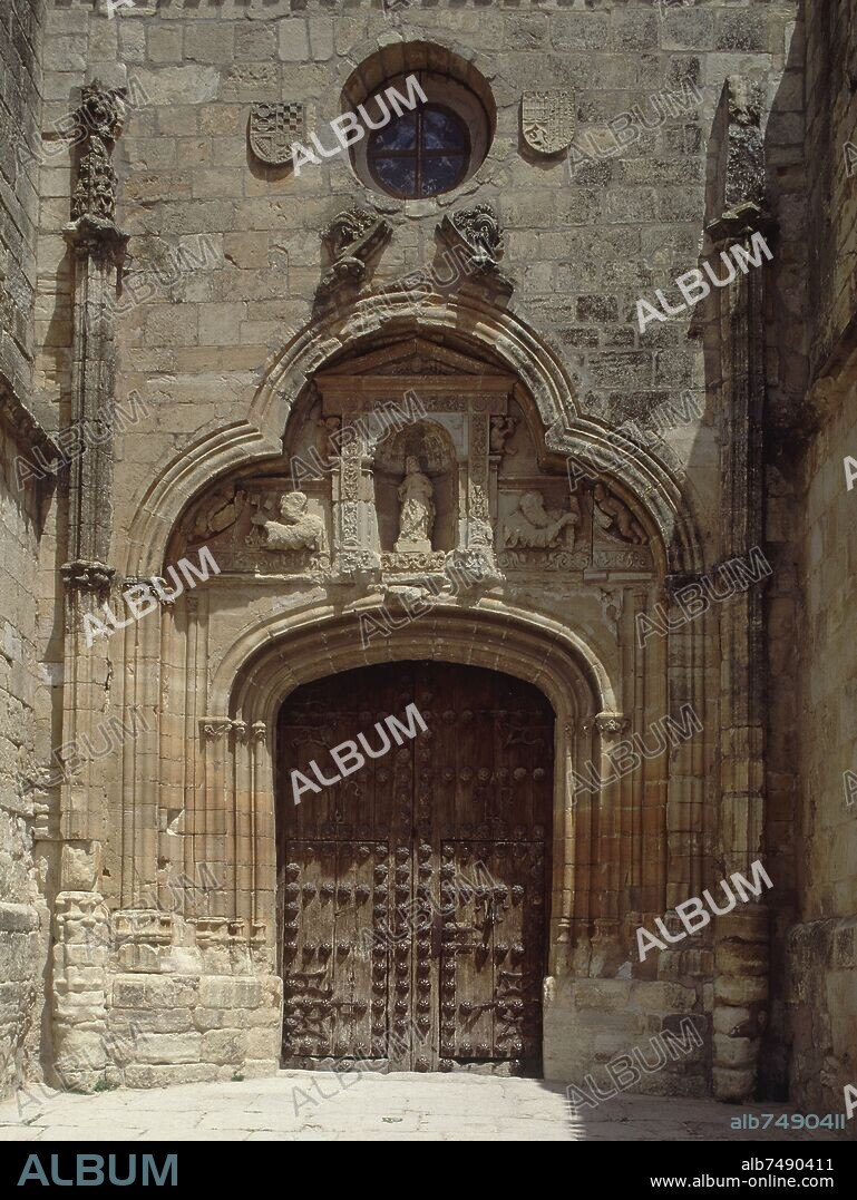PUERTA DEL ESTE O DEL SOL - SIGLO XV - GOTICO ESPAÑOL.