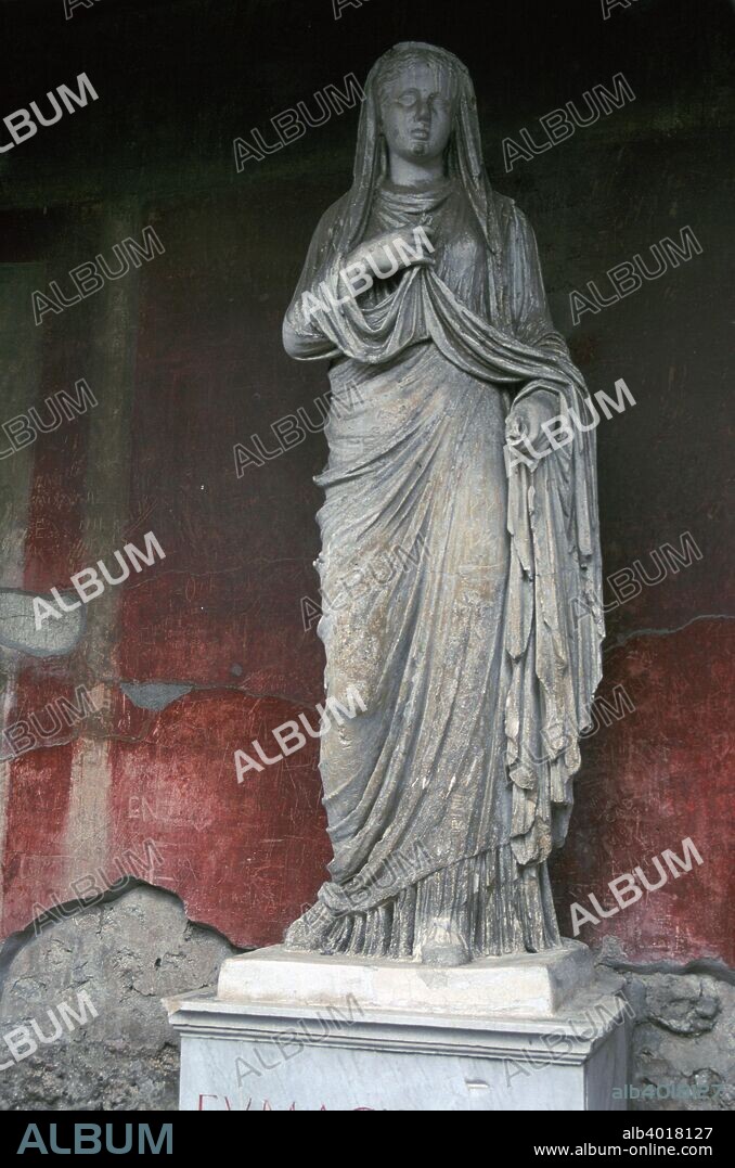 Statue of Eumachia, the public priestess of Venus and the Matron of the Concordia Augustus during the middle of the first century AD in Pompeii.