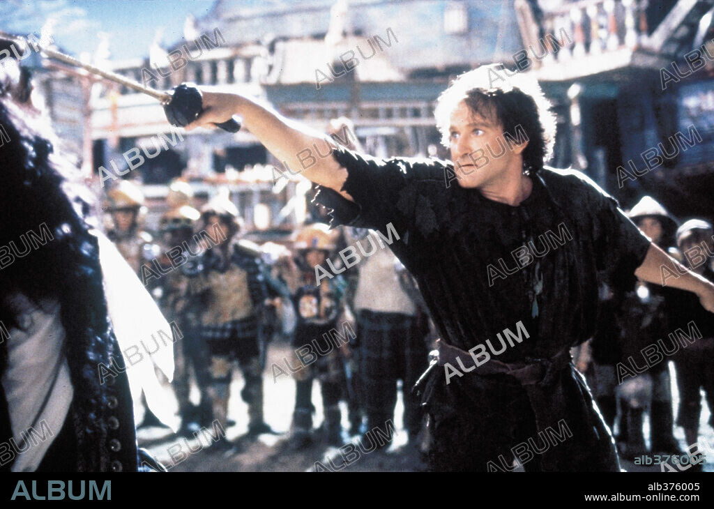 ROBIN WILLIAMS in HOOK, 1991, directed by STEVEN SPIELBERG