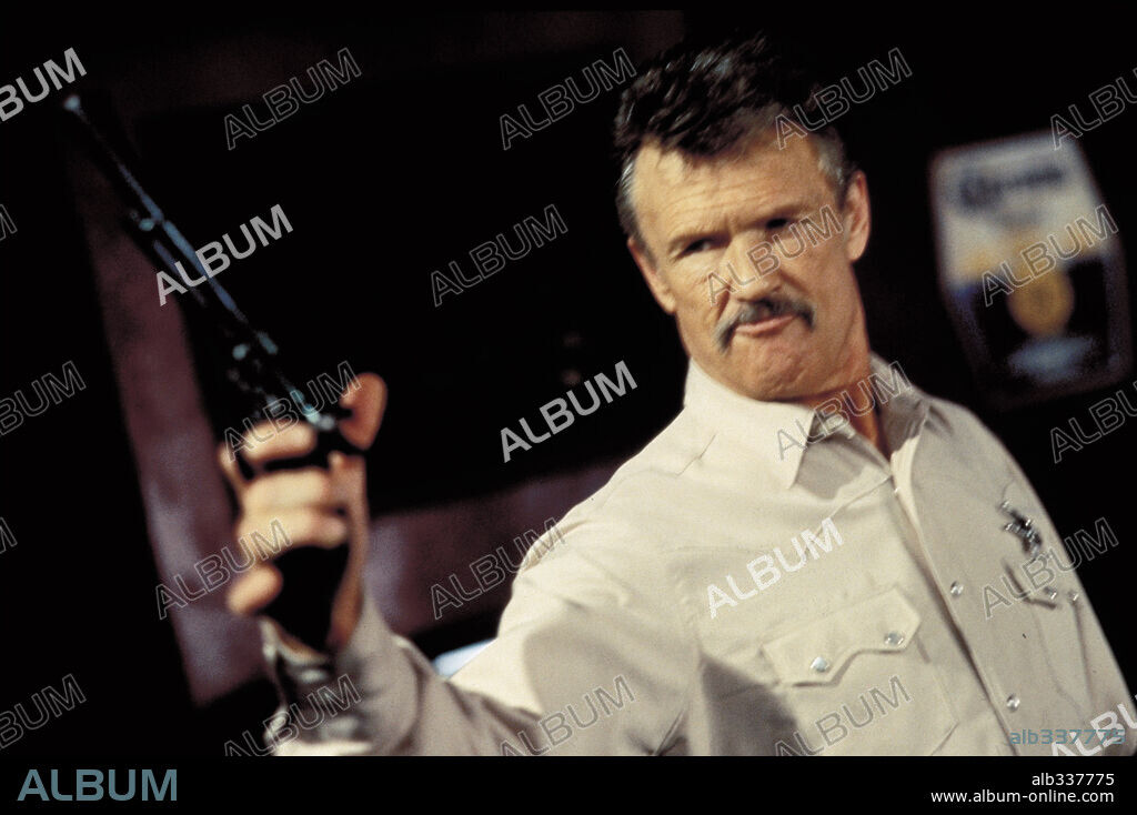 KRIS KRISTOFFERSON in LONE STAR, 1996, directed by JOHN SAYLES. Copyright RIO DULCE INC. / PAPPE, ALAN.