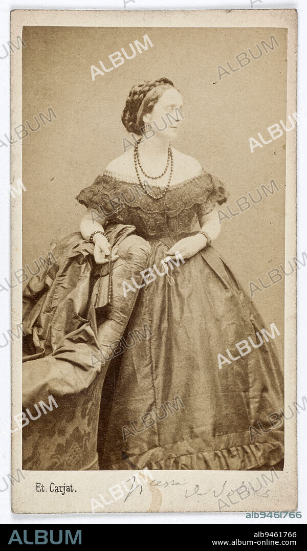 Portrait of Marie-Lætitia Bonaparte-Wyse (1831-1902), known as Princess of Solms, daughter of Laetitia Bonaparte, woman of letters and director of the International Review, Carjat & Cie, Photographer, Between 1860 and 1890, 2nd half of the 19th century, Photography, Graphic arts, Photography, Albumen paper print, Dimensions - Work: Height: 9.2 cm, Width: 5.4 cm, Dimensions: Height: 10.4 cm, Width: 5.9 cm.