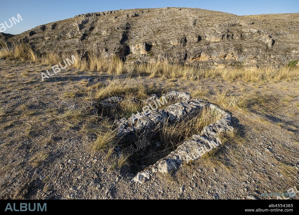 necrópolis rupestre, castillo del siglo XV, Berlanga de Duero, Soria, comunidad autónoma de Castilla y León, Spain, Europe.