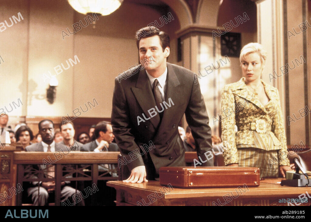 JENNIFER TILLY and JIM CARREY in LIAR LIAR, 1997, directed by TOM SHADYAC. Copyright UNIVERSAL PICTURES / GORDON, MELINDA SUE.