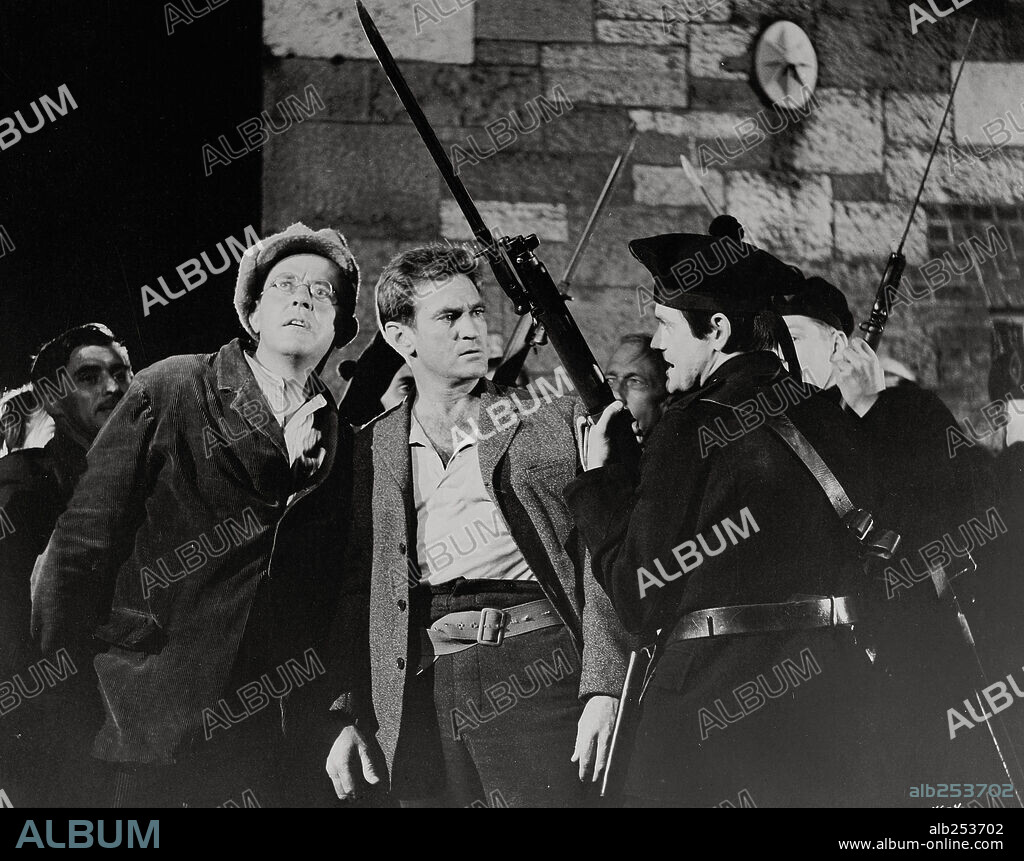 ROD TAYLOR in YOUNG CASSIDY, 1965, directed by JACK CARDIFF. Copyright M.G.M.