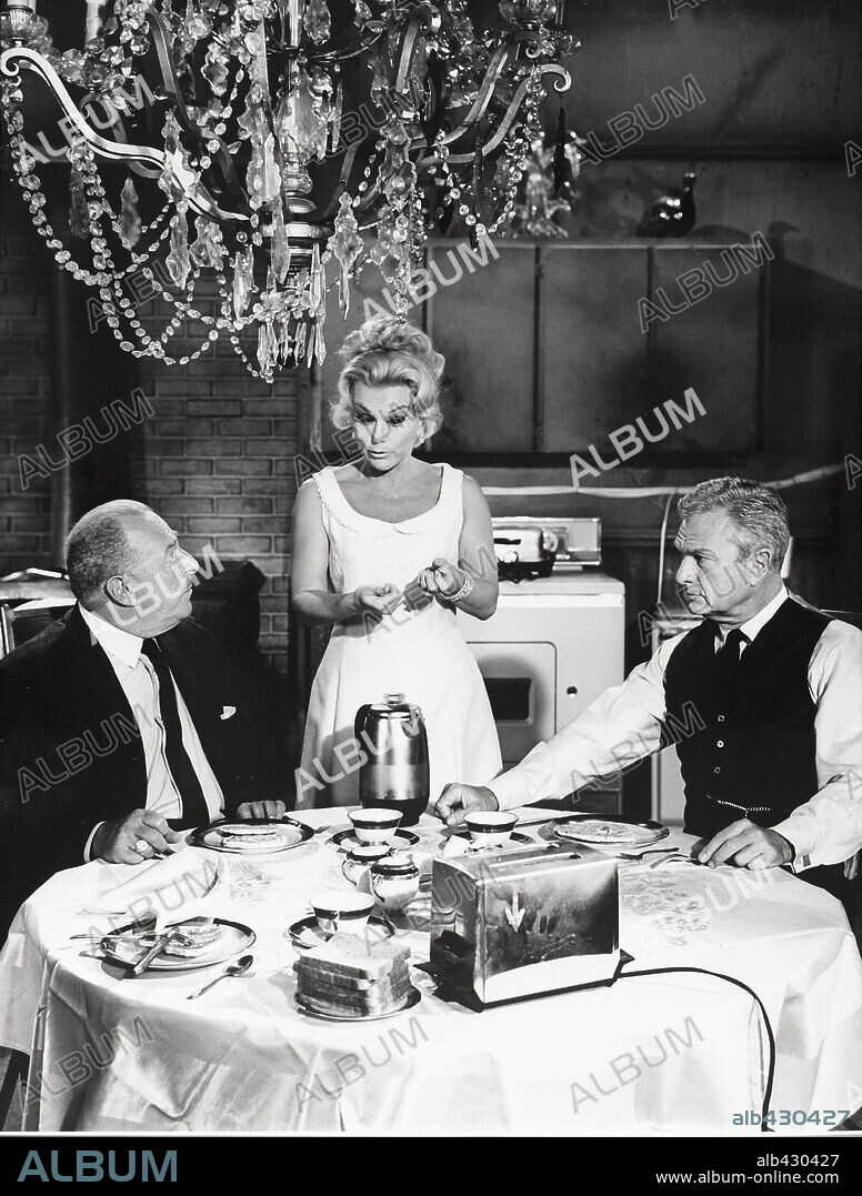 EDDIE ALBERT, EVA GABOR and ROLAND WINTERS in GREEN ACRES, 1965, directed by RICHARD L. BARE. Copyright CBS-TV.