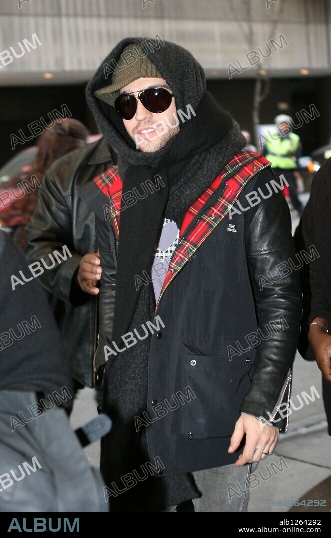 November 18 2009, New York City Musician Pete Wentz made an appearance at the Alexa Chung show at the MTV studios in Times Square on November 18 2009 in New York City. 18/11/2009