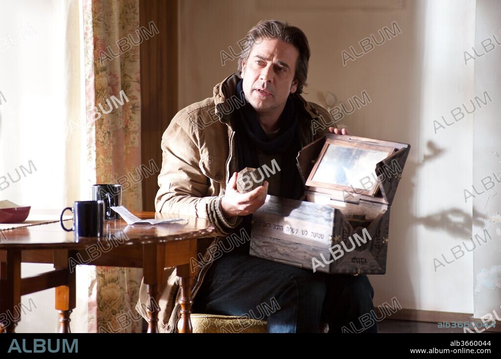 JEFFREY DEAN MORGAN in THE POSSESSION, 2012, directed by OLE BORNEDAL. Copyright GHOST HOUSE PICTURES.