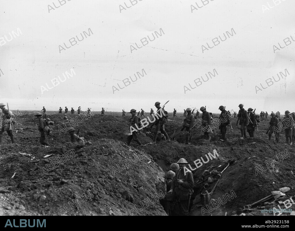 Battle of Flers-Courcelette. Reinforcements crossing the old German front line during the advance towards Flers. 15th September,1916. British Front - France General Battle Somme.