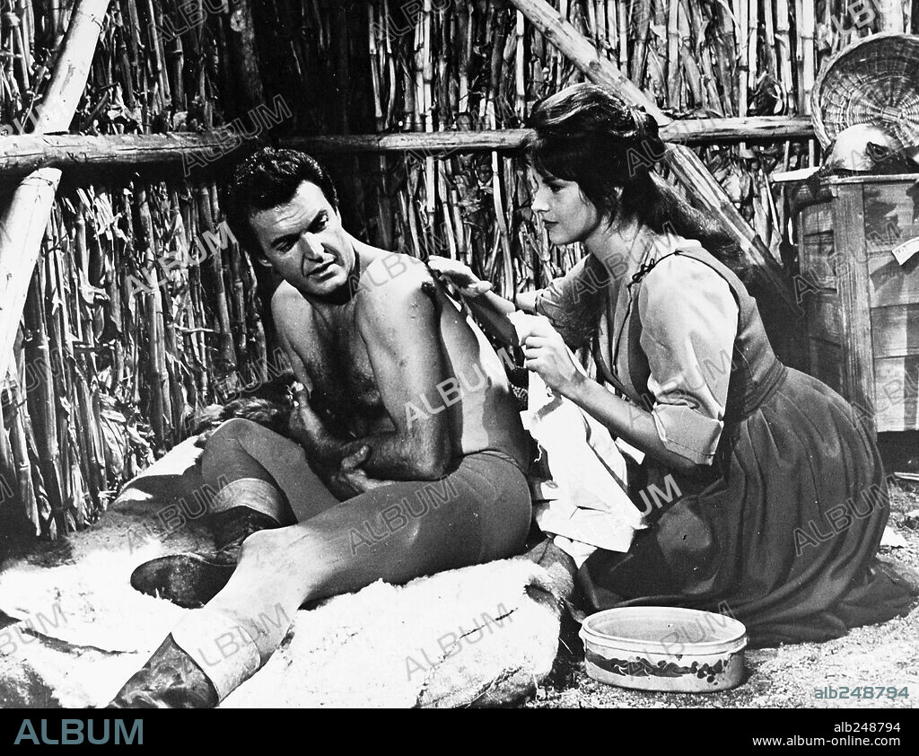 ANITA EKBERG y JACK PALANCE en LOS MONGOLES, 1961 (I MONGOLI), dirigida por ANDRE DE TOTH. Copyright ROYAL FILMS/COLUMBIA.