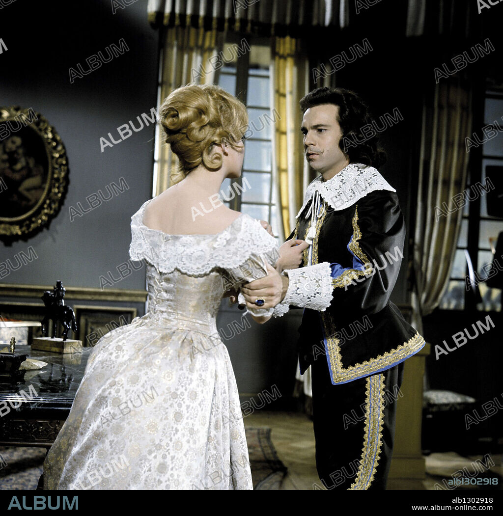 MICHELE MERCIER in ANGÉLIQUE, 1964 (ANGELIQUE, MARQUISE DES ANGES), directed by BERNARD BORDERIE. Copyright GLORIA-FILM GMBH.
