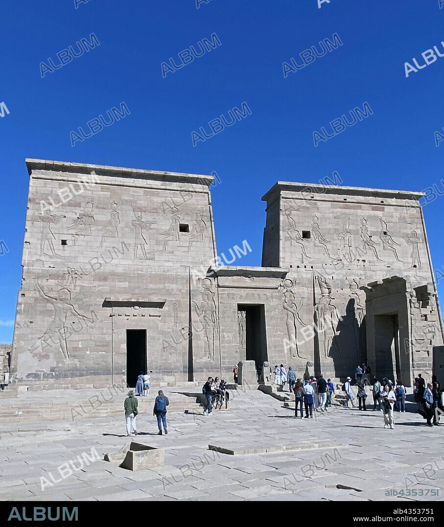 EGIPTO. TEMPLO DE PHILAE , FILAE. ESTA DEDICADO A ISIS , DIOSA DEL AMOR.