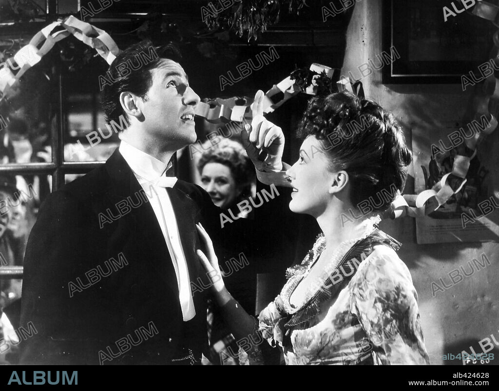 PHYLLIS CALVERT and STEWART GRANGER in MAN OF EVIL, 1944 (FANNY BY GASLIGHT), directed by ANTHONY ASQUITH. Copyright GAINSBOROUGH FILMS.