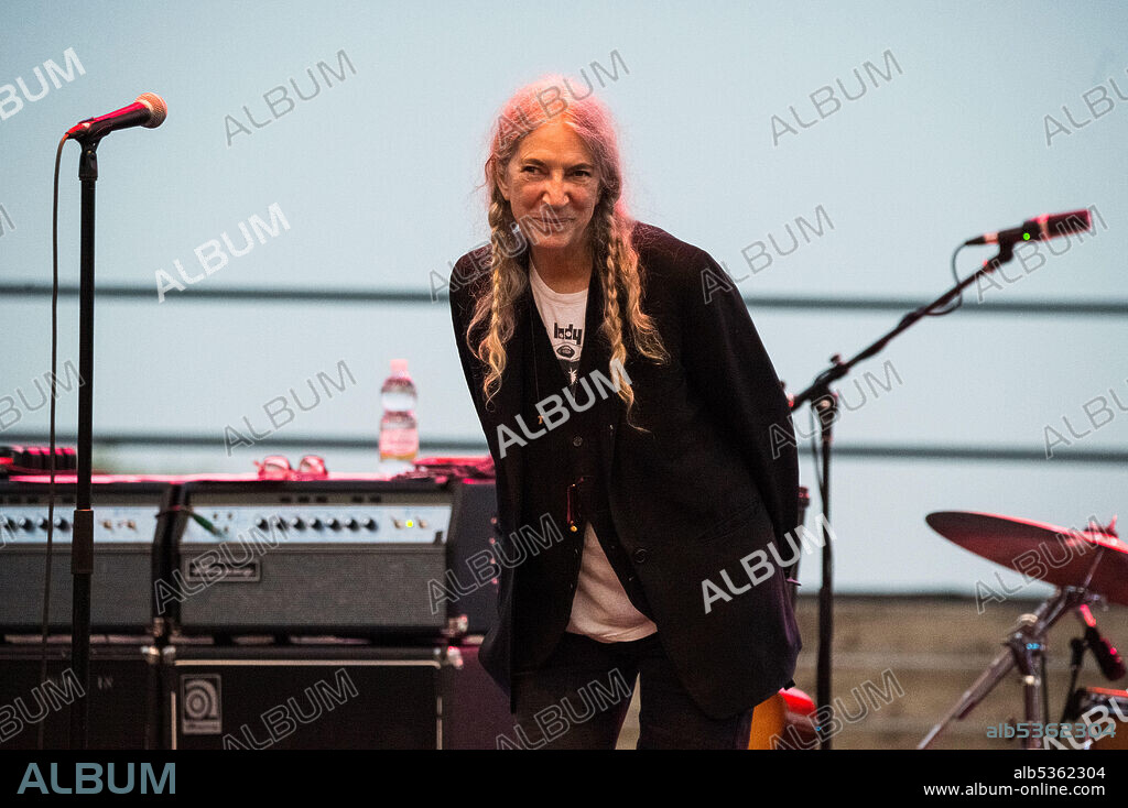 American singer-songwriter, poet and artist Patti Smith, born Patricia Lee Smith, is finally back on tour and chooses Italy for the restart! Here on the spectacular date at the Vittoriale degli Italiani, home of Gabriele D'Annunzio. Gardone di Riviera (Italy), July 11th, 2021. (Credit Image: © Elena Di Vincenzo/Mondadori Portfolio via ZUMA Press).