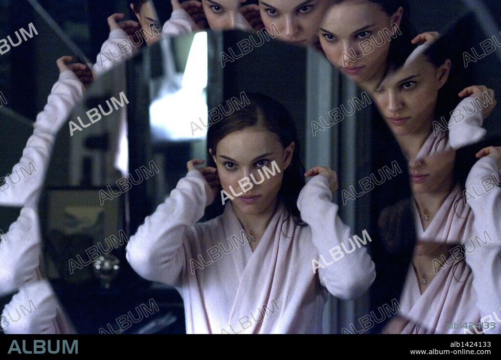 NATALIE PORTMAN en CISNE NEGRO, 2010 (BLACK SWAN), dirigida por DARREN ARONOFSKY. Copyright FOX SEARCHLIGHT PICTURES.