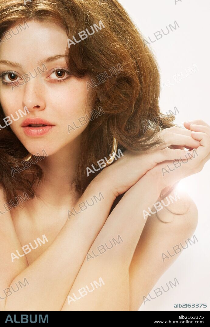 AMANDA SEYFRIED in LOVELACE, 2013, directed by JEFFREY FRIEDMAN and ROB EPSTEIN. Copyright MILLENNIUM FILMS.