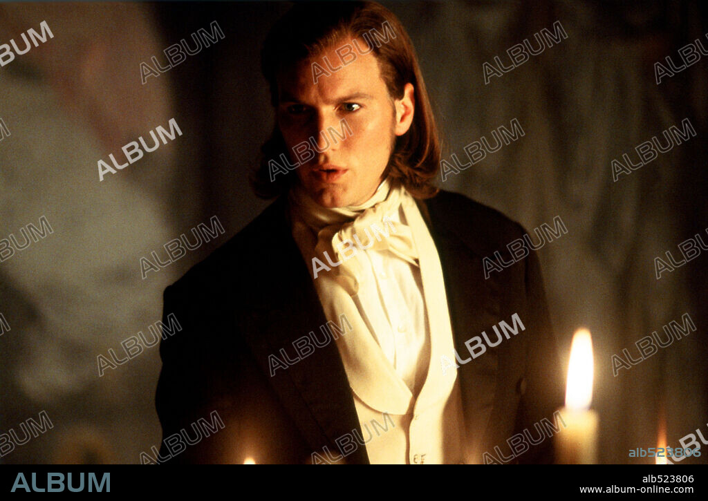 PATRICK WILSON in THE PHANTOM OF THE OPERA, 2004, directed by JOEL SCHUMACHER. Copyright WARNER BROS. PICTURES / BAILEY, ALEX.