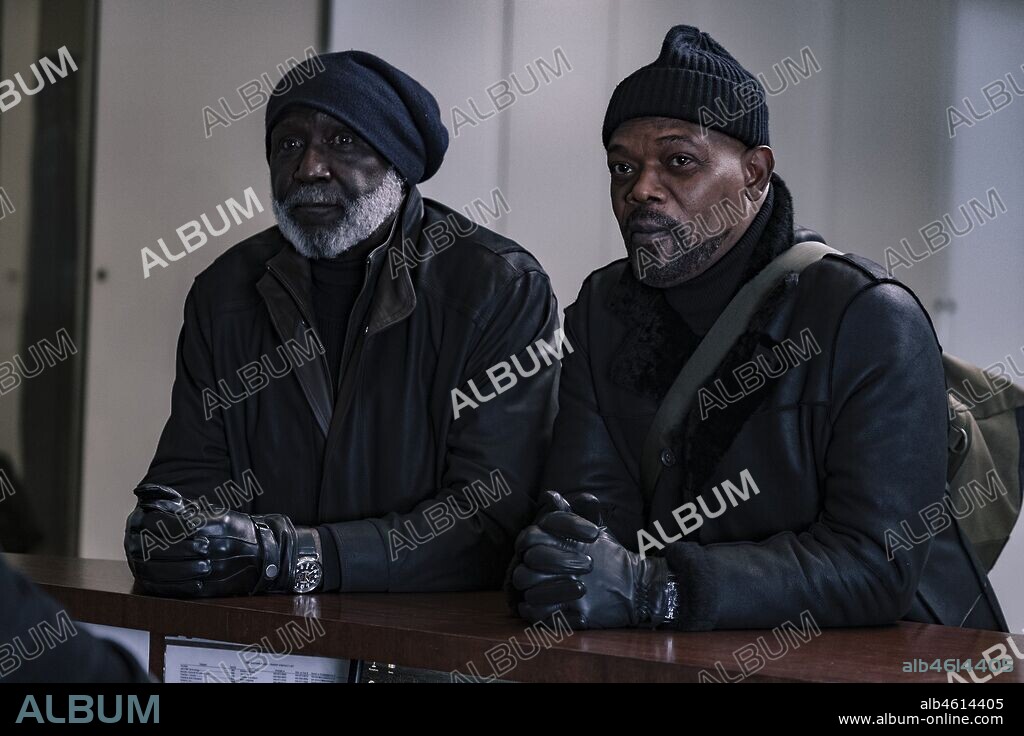 RICHARD ROUNDTREE and SAMUEL L. JACKSON in SHAFT, 2019, directed by TIM STORY. Copyright Warner Bros. / New Line Cinema / Davis Entertainment / Khala.
