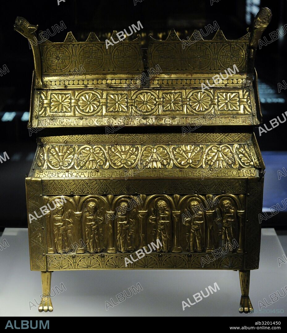 Reliquary of king Knut Eriksson or Canute I of Sweden (Before 1150-1195). , reigned 1173-1195. 12th century. Gilded copper. From church of Eriksberg. Swedish History Museum. Stockholm. Sweden.