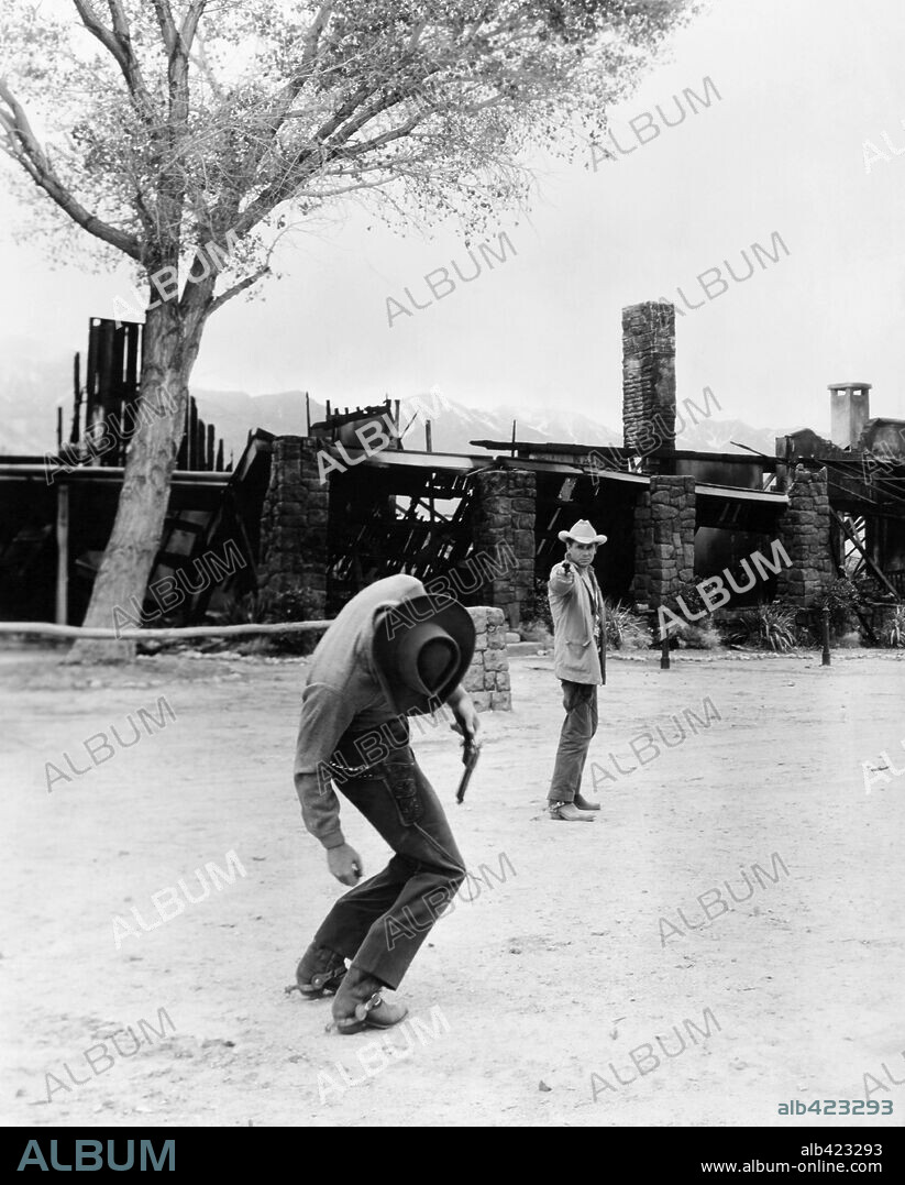 GLENN FORD en HOMBRES VIOLENTOS, 1955 (THE VIOLENT MEN), dirigida por RUDOLPH MATE. Copyright COLUMBIA PICTURES.