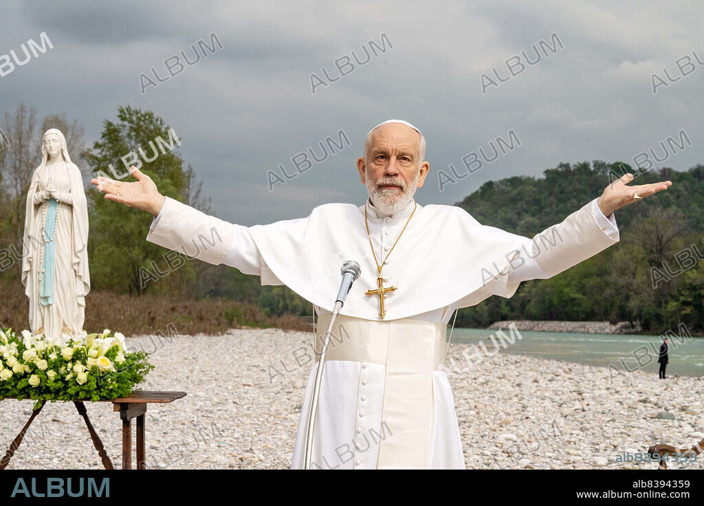 JOHN MALKOVICH dans THE NEW POPE, 2020, réalisé par PAOLO SORRENTINO. Copyright WILDSIDE.