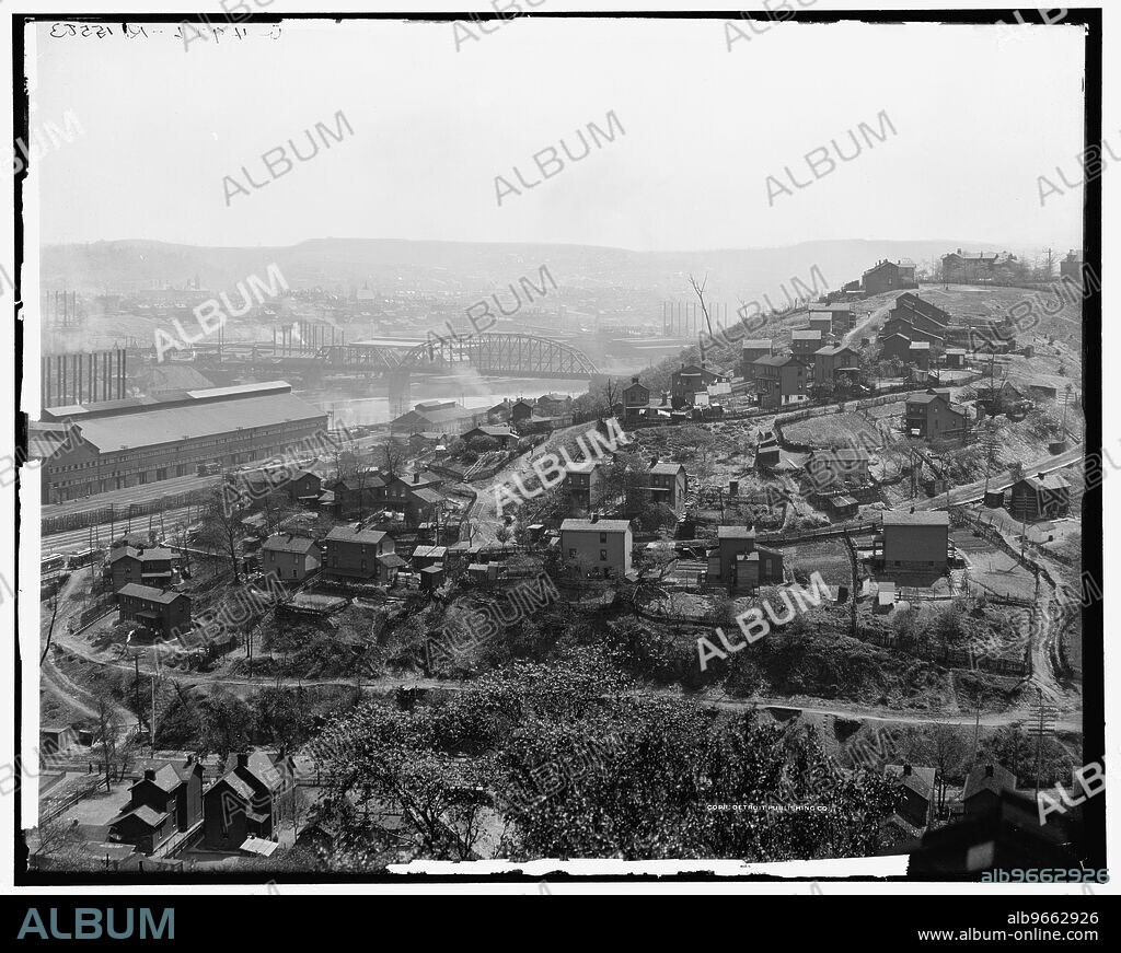 Homestead Steel Works, Homestead, Pa., between 1900 and 1910.