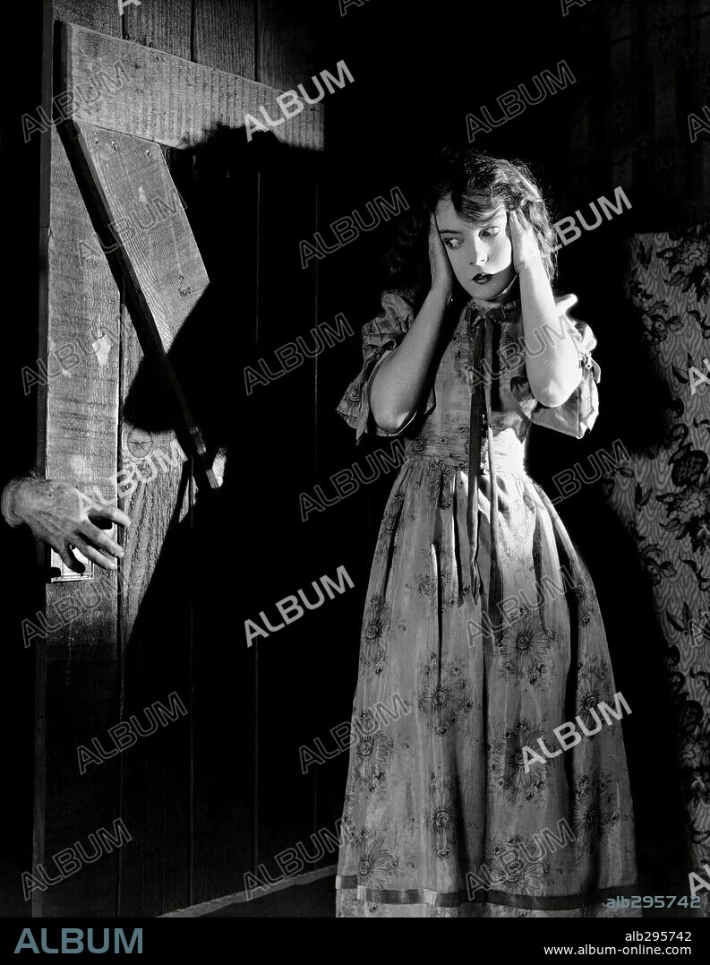LILIAN GISH. LILLIAN GISH en EL VIENTO, 1928 (THE WIND), dirigida por VICTOR SJOSTROM. Copyright M.G.M.