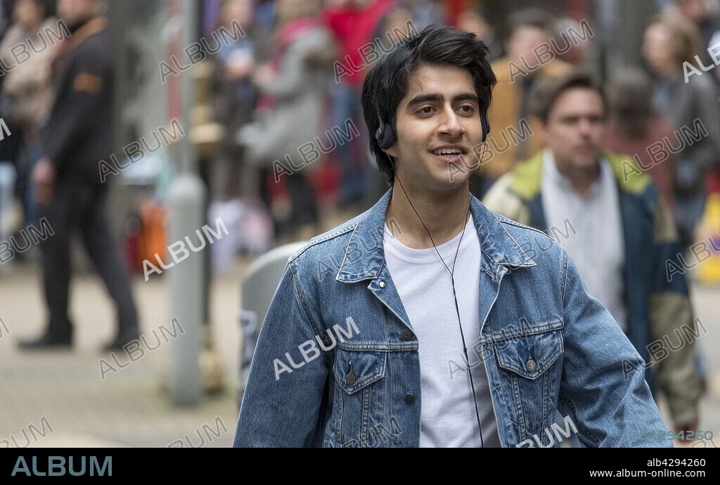 VIVEIK KALRA dans BLINDED BY THE LIGHT, 2019, réalisé par GURINDER CHADHA. Copyright BEND IT FILMS/INGENIUS MEDIA/LEVANTINE FILMS / Cortesía.
