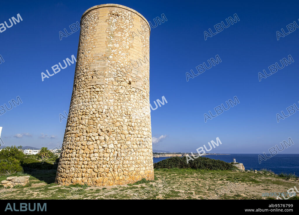Torre del Serral dels Falcons, 1577, Porto Cristo, Manacor, Mallorca, Balearic Islands, Spain.