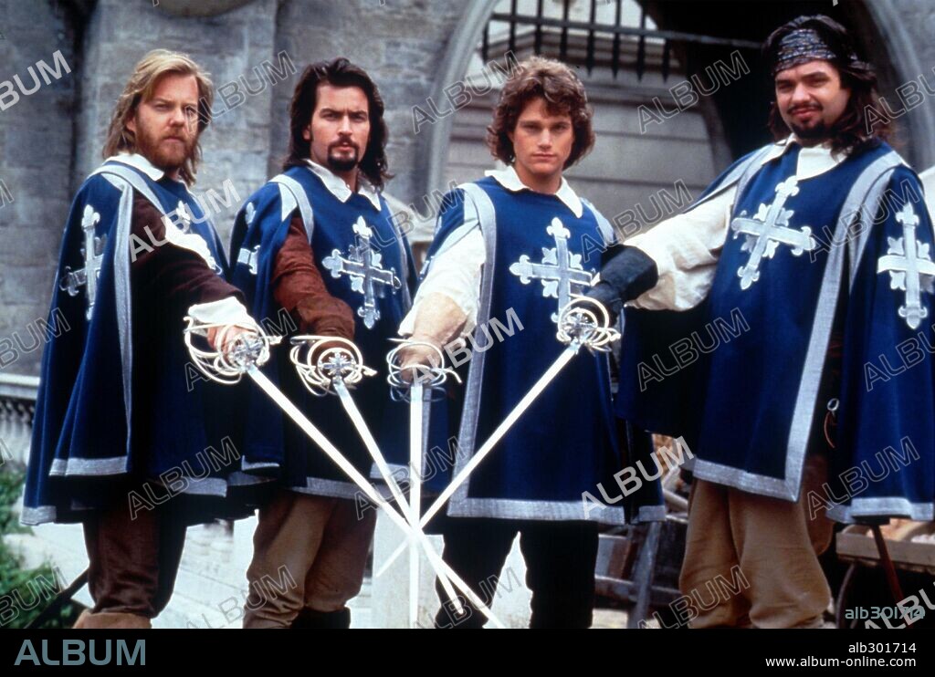 CHARLIE SHEEN, CHRIS O'DONNELL, KIEFER SUTHERLAND and OLIVER PLATT in THE THREE MUSKETEERS, 1993, directed by STEPHEN HEREK. Copyright WALT DISNEY PRODUCTIONS.