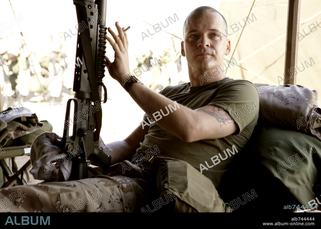 PETER SARSGAARD in JARHEAD, 2005, directed by SAM MENDES. Copyright UNIVERSAL PICTURES / DUHAMEL, FRANÇOIS.